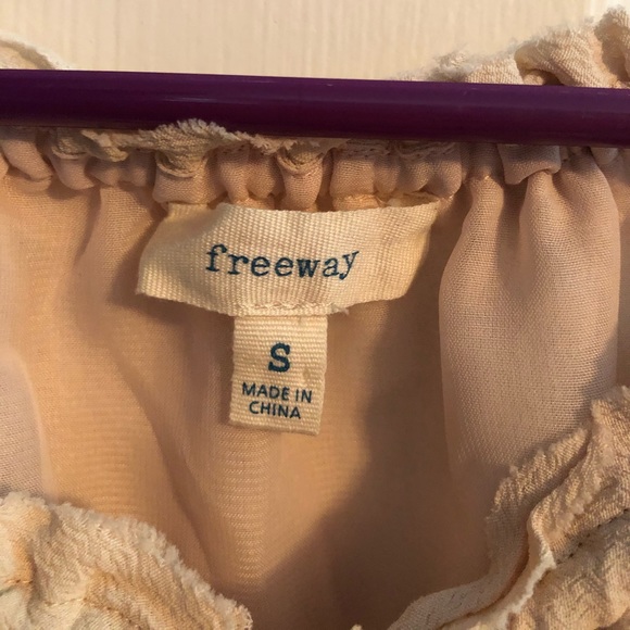 Flowy Tank - Picture 3 of 4